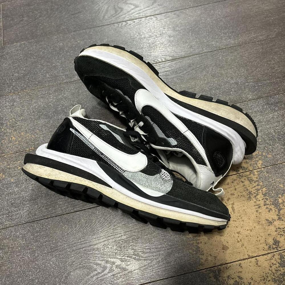 Nike Vaporwaffle Sacai Black and White shoes USED 8.5